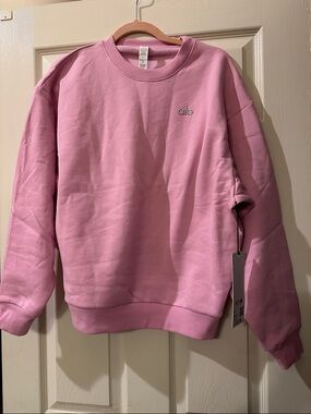 NWT ALO Yoga Women's accolade Crewneck Sweatshirt in candy heart Pink size small